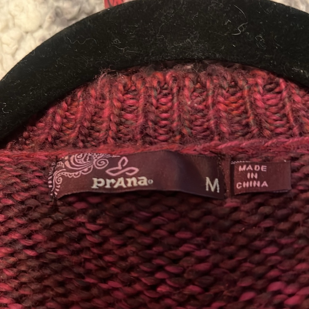 Prana V-neck sweater burgundy SZ Med - Picture 6 of 6
